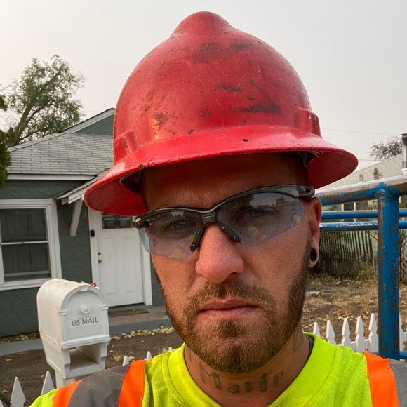 Meet your Posher, Dustin - Picture 1 of 1